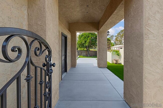 Building Photo - 9131 Johnson Dr