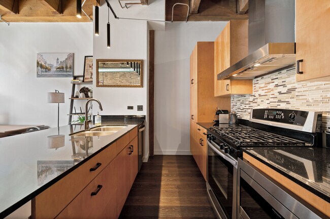 Foto del edificio - 1040 W Adams St