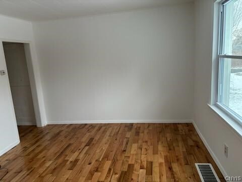 Foto del edificio - 7319 Richmond Rd W