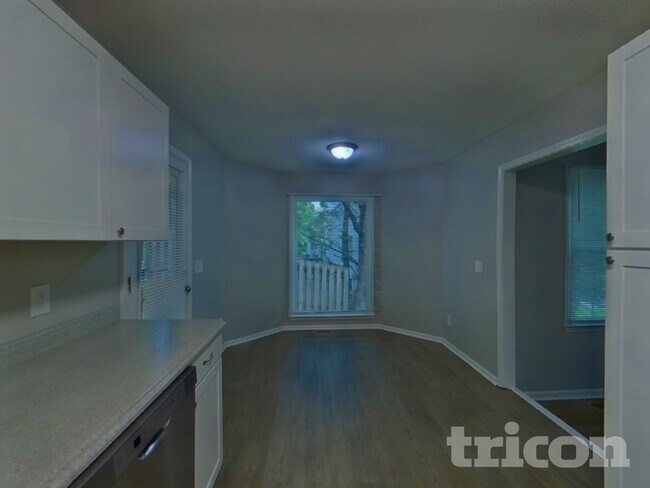 Building Photo - 204 Kemsing Rd