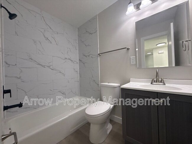 Building Photo - 2119 Arbor St