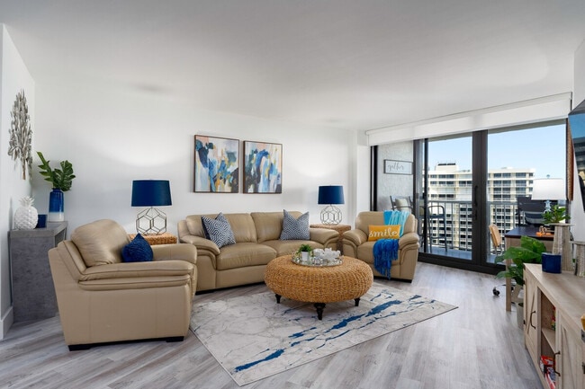 Building Photo - 380 Seaview Ct