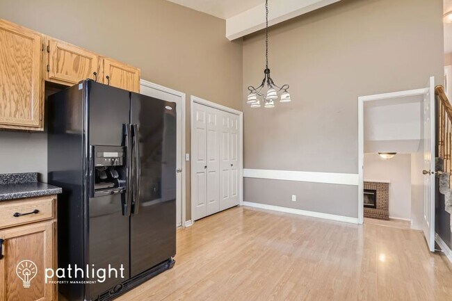 Building Photo - 1414 Valley Ridge Dr