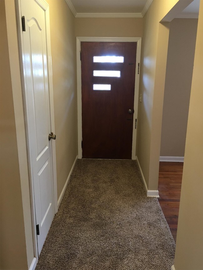 Foto del edificio - 125 Pine Crest Dr