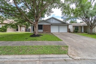 Building Photo - 5703 Shreveport Dr