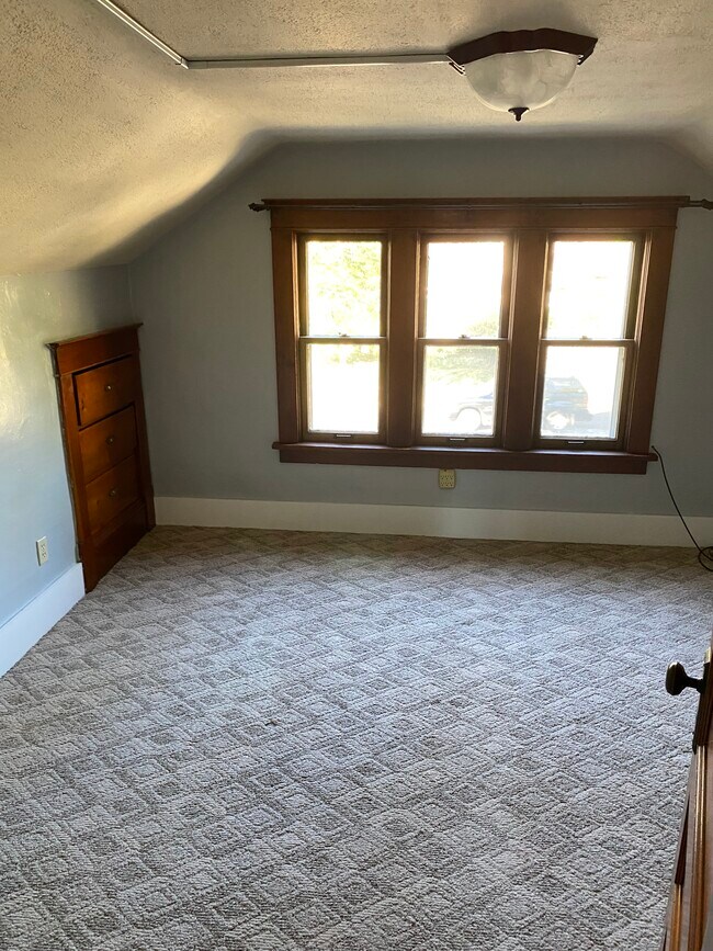 Dormitorio 1 - 519 Kandiyohi Ave SW