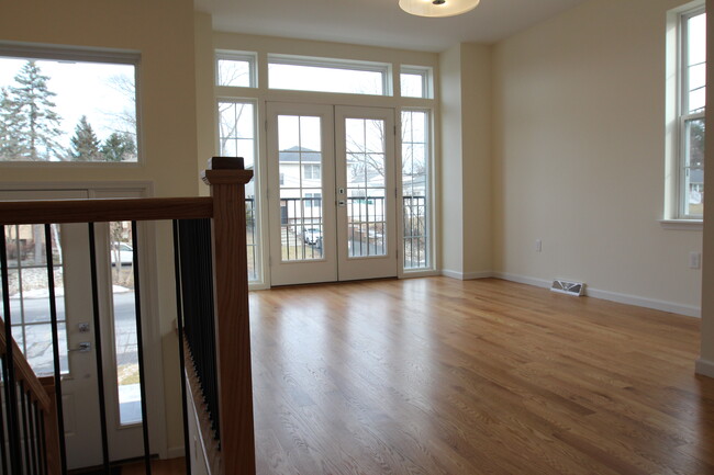 Building Photo - 70 Belvidere Ave