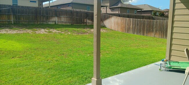 Backyard - 3130 Blantyre Bnd