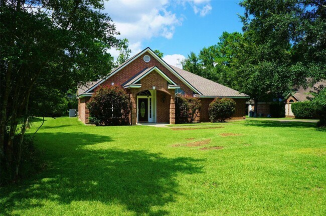 Building Photo - 2427 Chantilly Ln