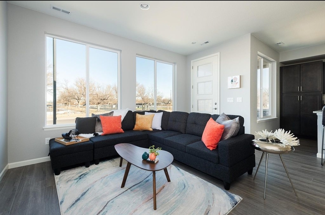 Foto principal - 5279 E 63rd Pl