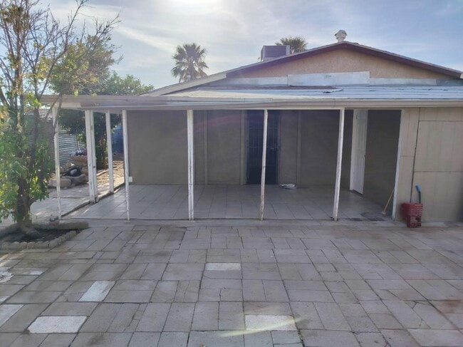 Photo - 218 W Navajo Rd House