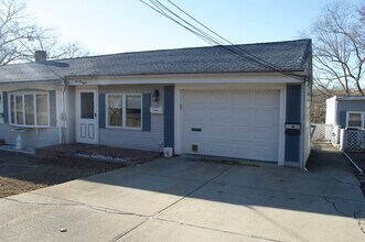 Building Photo - 78 Edgewater Dr