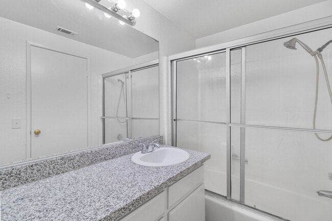 Building Photo - 14437 Birchwood Dr