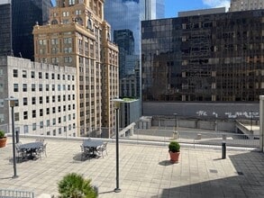 Building Photo - 914 Main St