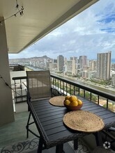 Building Photo - 2333 Kapiolani Blvd