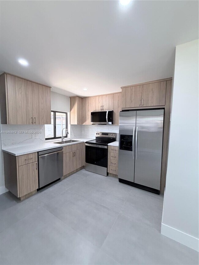 Foto del edificio - 7801 SW 12th St