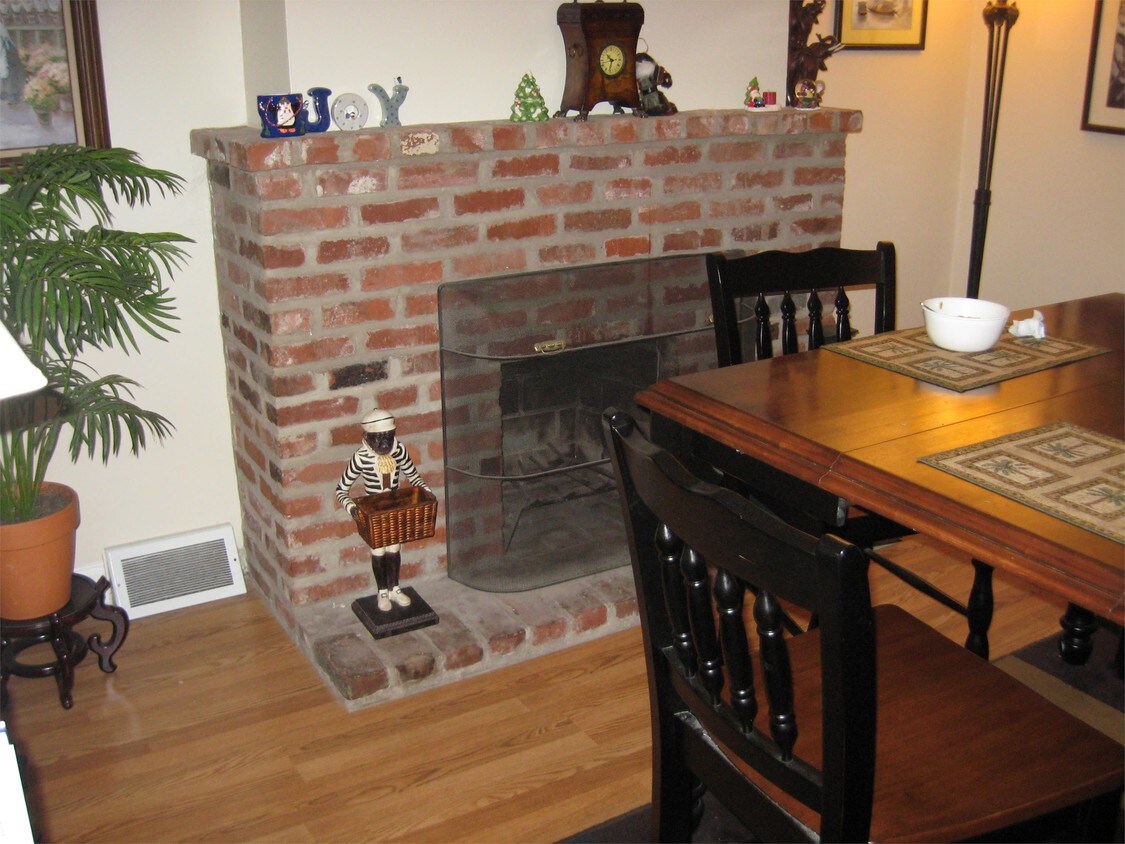 Primary Photo - 1521 Asbury Pl