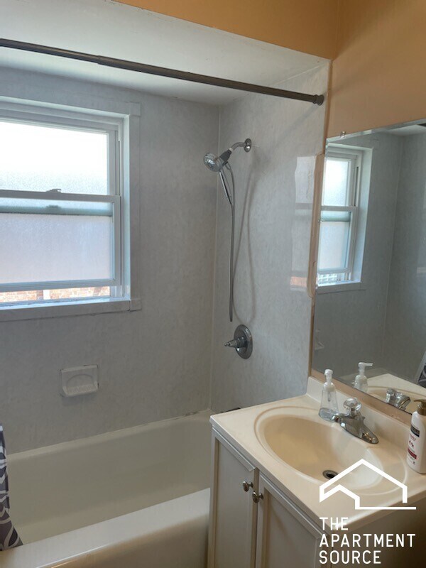Foto del edificio - 3110 Calwagner St