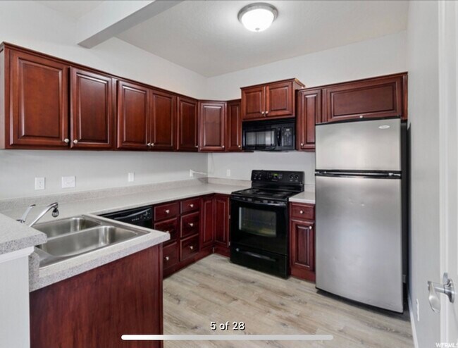 Foto del edificio - 1520 N 450 W