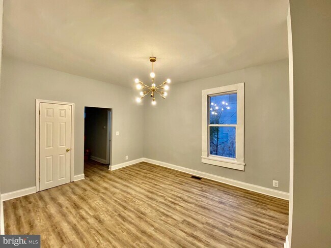 Foto del edificio - 518 Chestnut Hill Ave