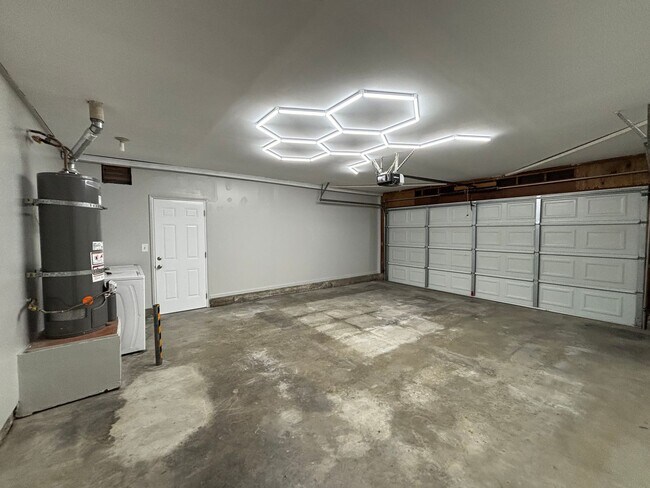 Foto del edificio - ***$500 Off the first months rent If you apply before the end of the January**** Beautiful and up...