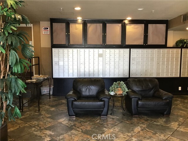 Foto del edificio - 10982 Roebling Ave