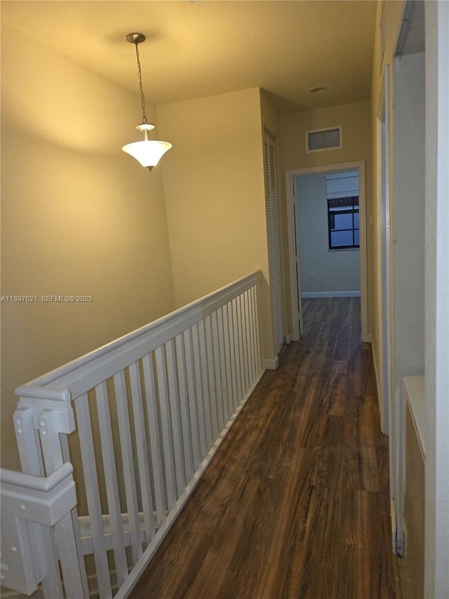 Foto del edificio - 528 SE 32nd Ave