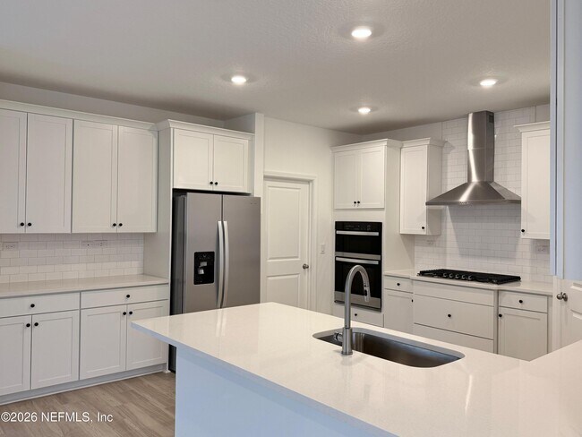 Foto del edificio - 523 Farmfield Dr