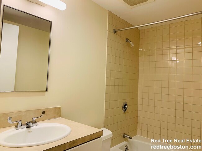 Photo - 40 Boylston St Apartment