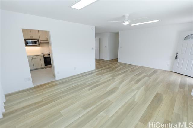 Foto del edificio - 46-145-145 Haiku Rd