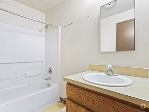 Building Photo - 2408 NE 92nd Ave
