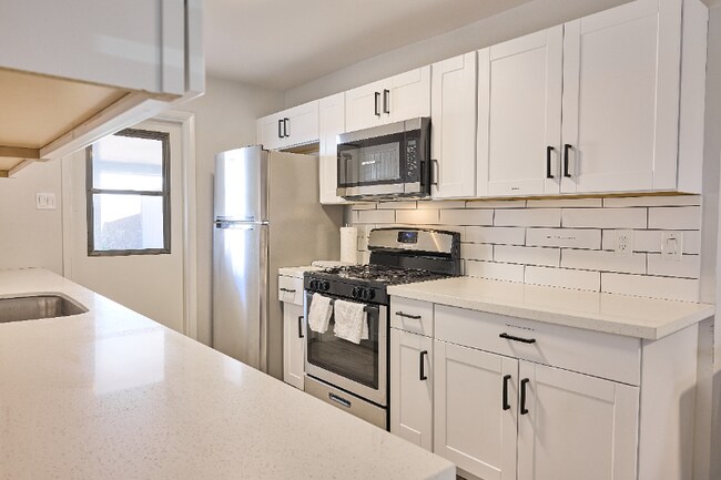 Foto del edificio - 1630 E 12th St