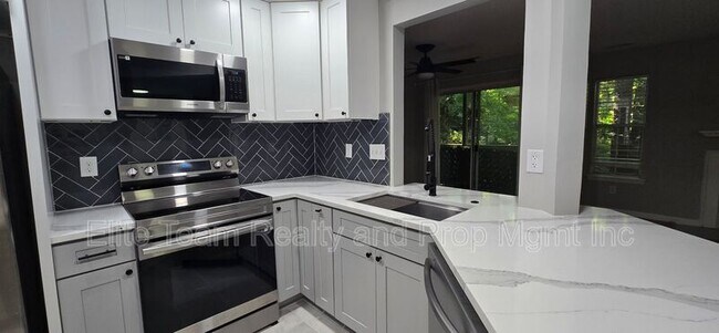 Building Photo - 6039 Gray Gate Ln