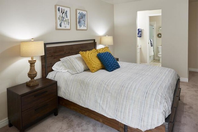 Foto del edificio - 4596 1300 E