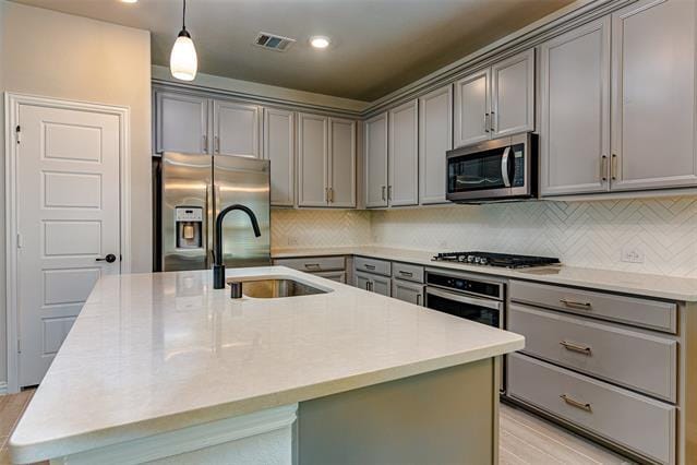Building Photo - 2097 Almassera Dr