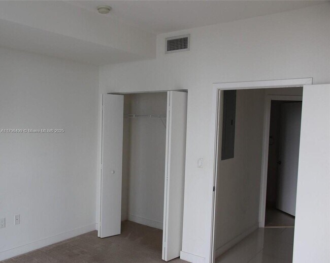 Foto del edificio - 1111 SW 1st Ave