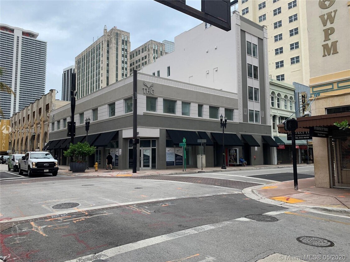 Primary Photo - 39 NE 1st Ave 4B Miami Fl 33132