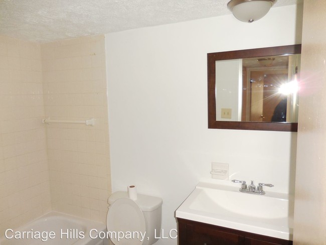 Building Photo - 545 Goucher St