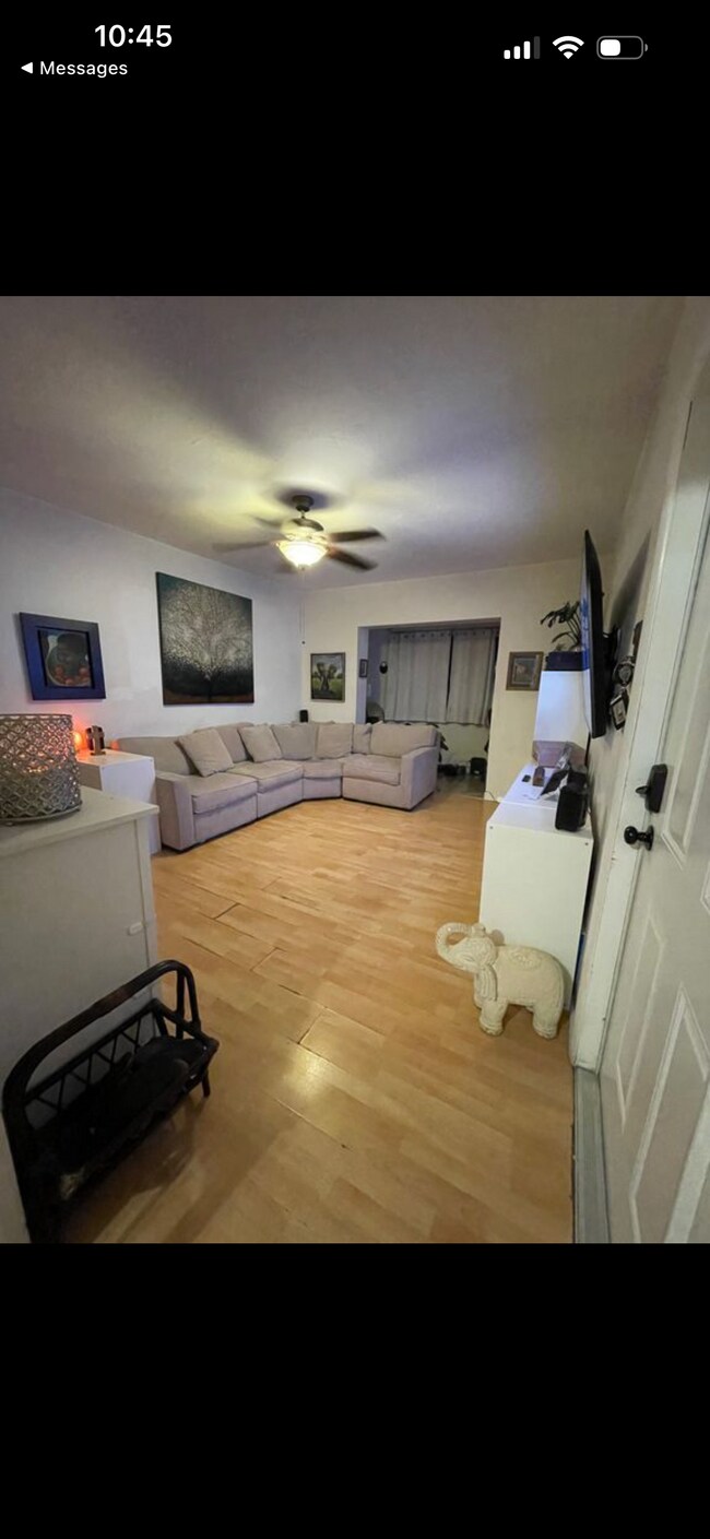 Foto del edificio - 3723 SW 27th St