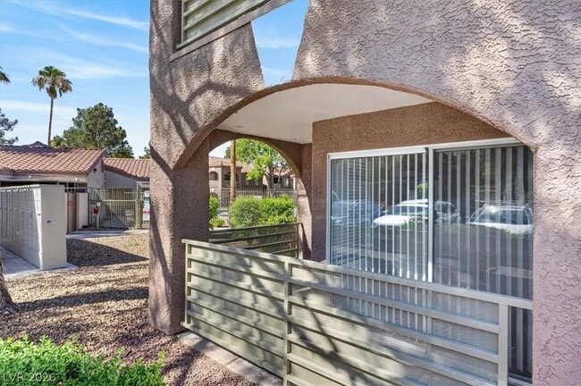 Building Photo - 2100 Jetty Rock Dr