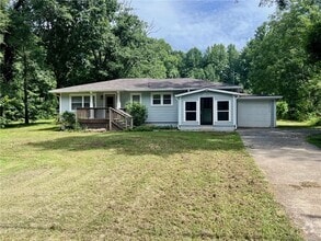 Building Photo - 2033 Univeter Rd