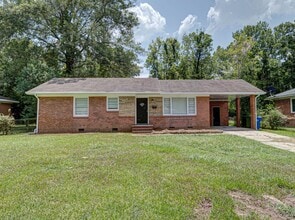Building Photo - 2864 Hawthorne Dr