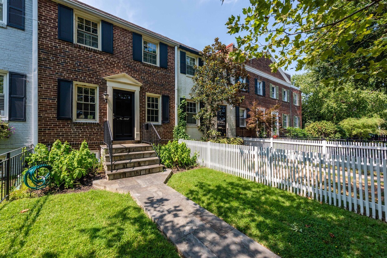 1218 Powhatan St, Alexandria, VA 22314 House Rental in Alexandria, VA