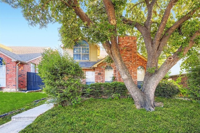 First month free in Lewisville - First month free in Lewisville House