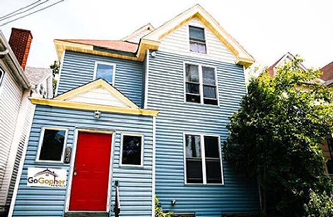 Foto del edificio - 520 12th Ave SE