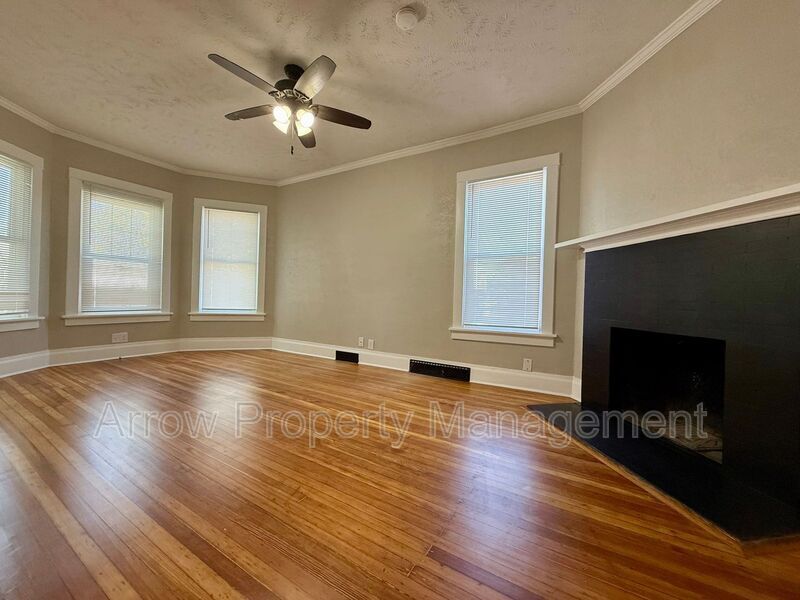 Foto principal - 120 S 28th St