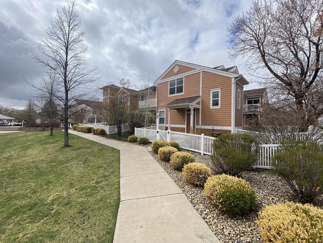 2115 Grays Peak Dr, Loveland, CO 80538 Townhome Rentals in Loveland