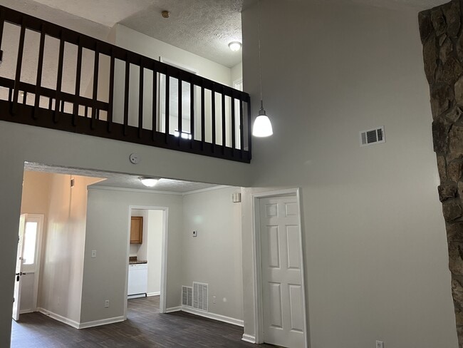 Foto del edificio - 5812 Trent Walk Dr