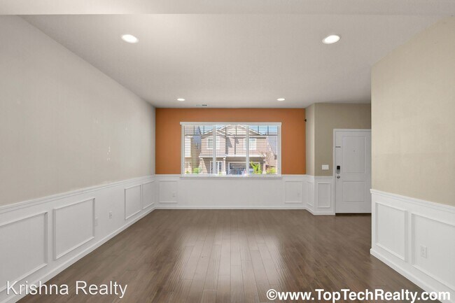 Building Photo - 3 br, 2.5 bath House - 7162 NW 167th Ave