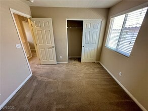 Building Photo - 6038 Devers Ct